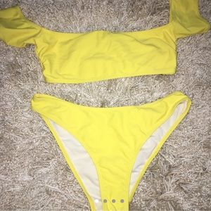 Misguided yellow bathingsuit